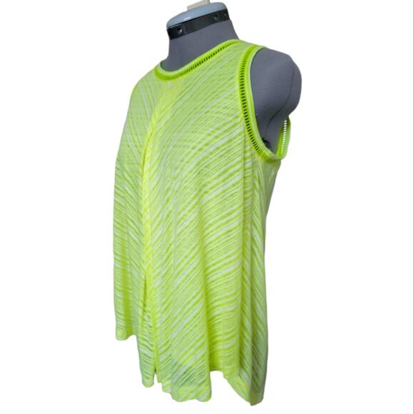 Studio Petite Split Back Loose High Neckline Tank Size Petite Small Yellow - Picture 4 of 10